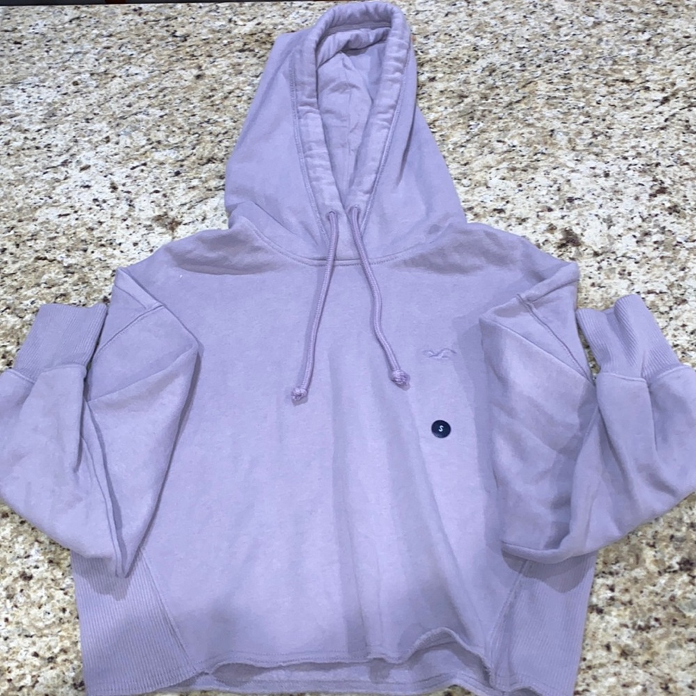 Hollister Cropped Sweatshirt